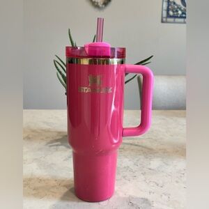 Stanley Quencher Flowstate H20
Tumbler 40 Oz  Pink Parade Limited Edition 💖